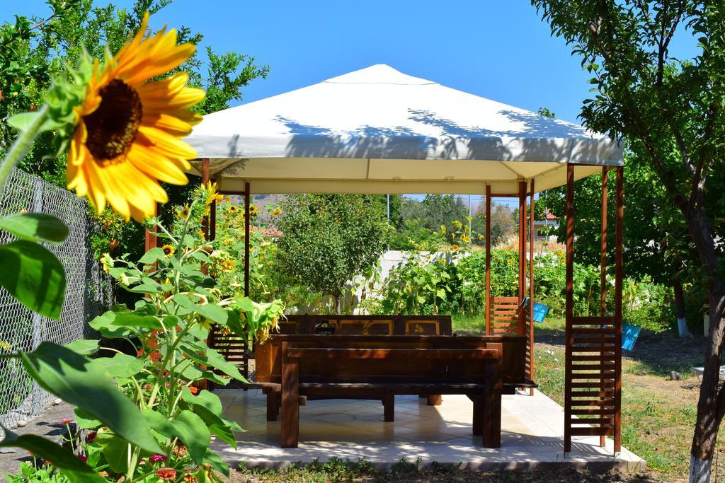 Zaira Studios Skala Eresou Exterior foto